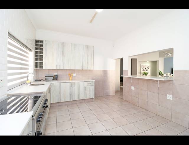 5 BEDROOM HOUSE TO LET IN WINSTON RIDGE